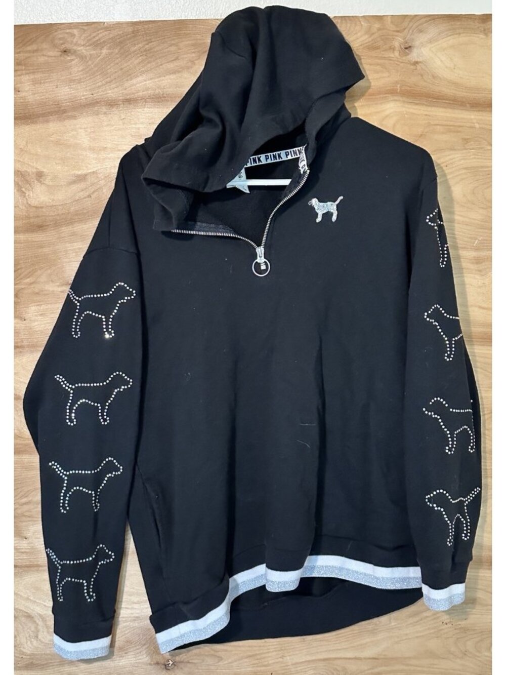Victoria’s Secret Black Y2K Bling Dog Logo BLING SLEEVES Hoodie Medium READ - Picture 2 of 8